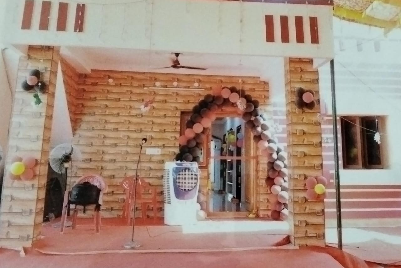 villa (resale) and store